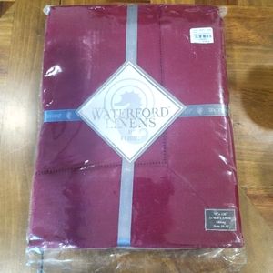 Waterford Linens Addison Tawny Port 70x126 Oblong Tablecloth, New, Maroon